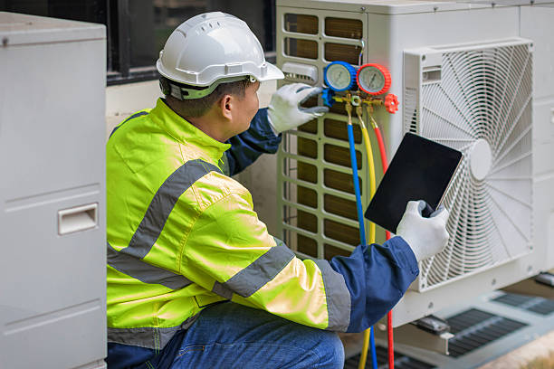 Professional Hvac technician working in Jean, NV